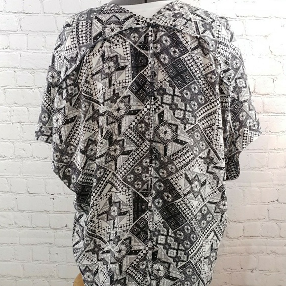 CHELSEA & THEODORE PULLOVER TOP (150) - Picture 7 of 10